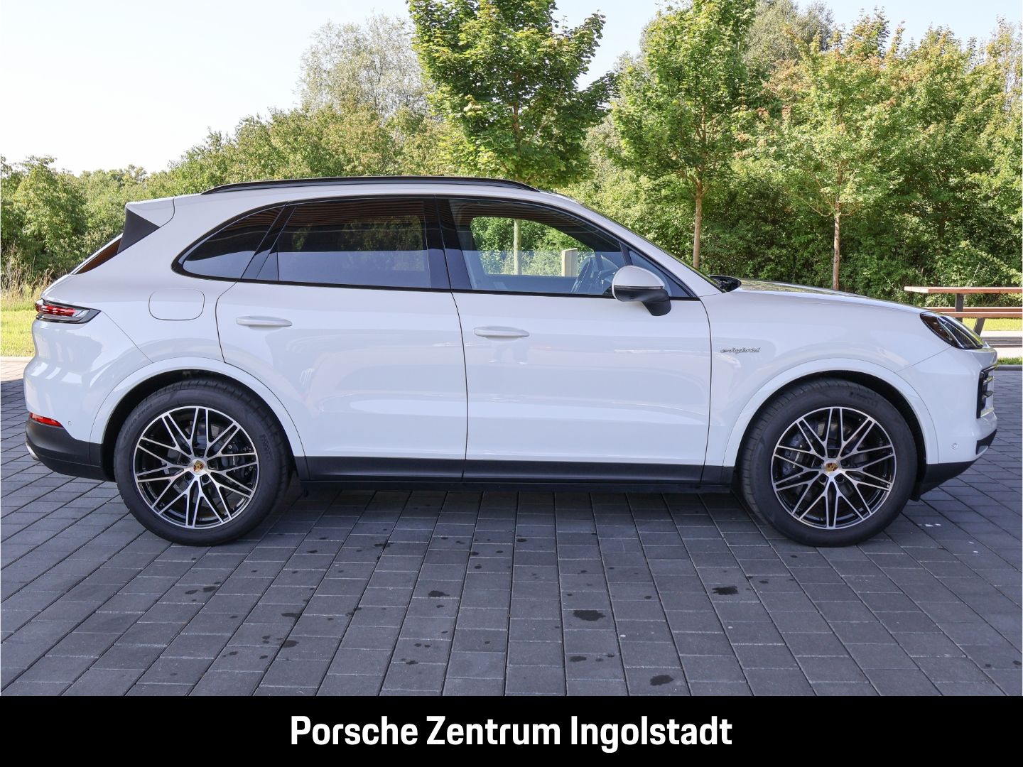 Porsche Cayenne E-Hybrid, Panorama, Luftfederung, Surrou