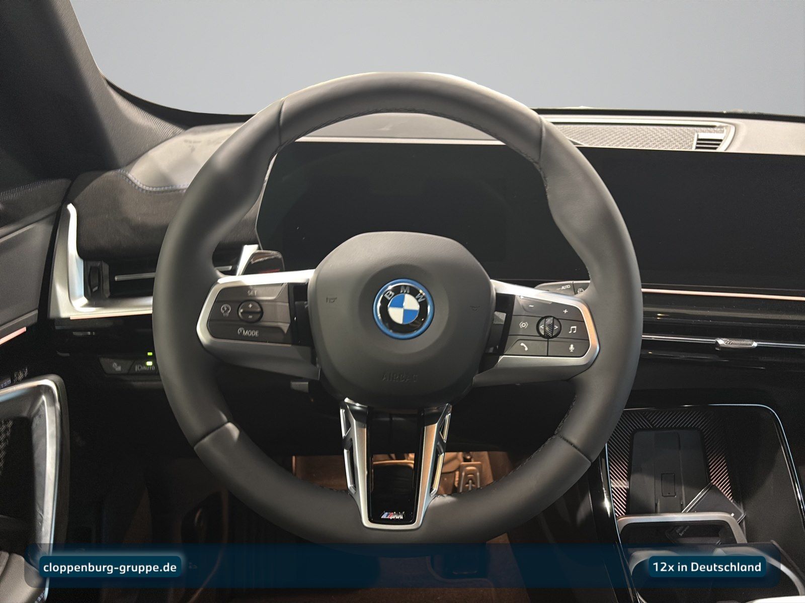 BMW iX1 xDrive30 Head-Up+AHK+StHz+StKlima+Navi+ACC