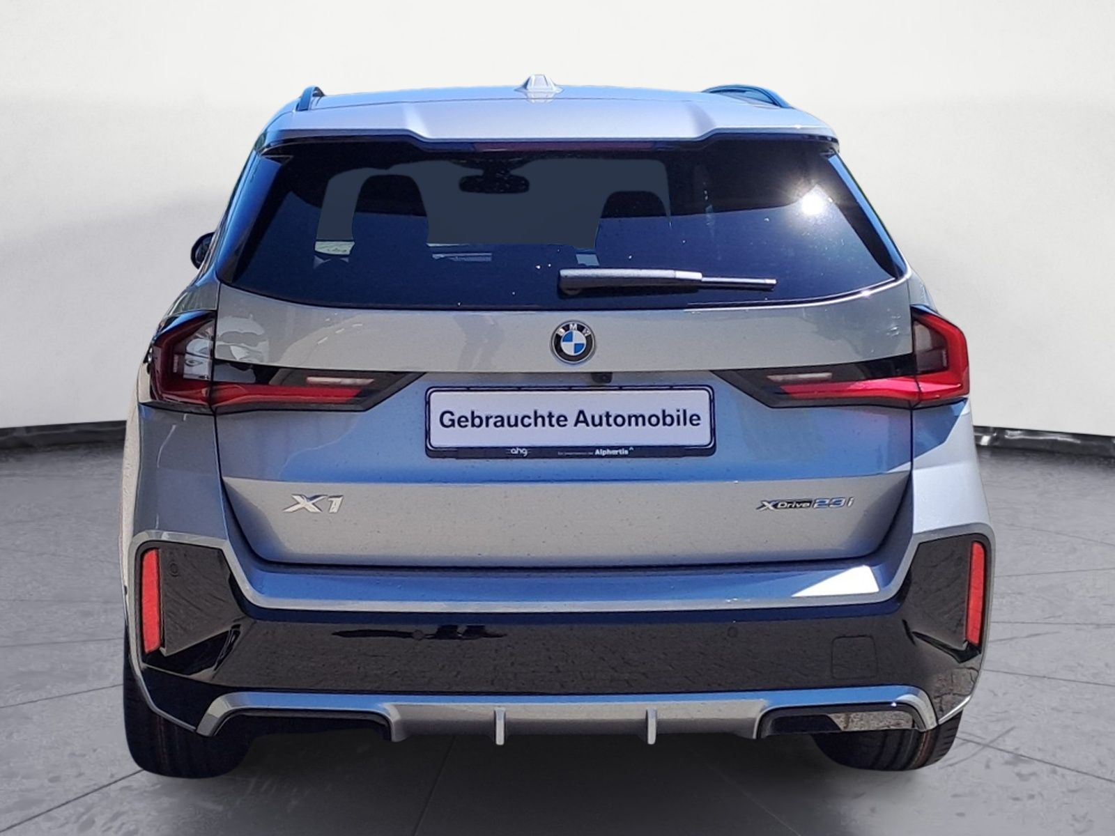 BMW X1 xDrive23i M Sportpaket - Samsaru's Car Outlet