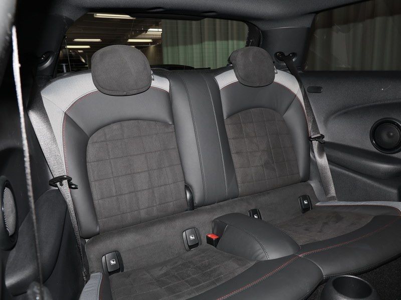 MINI Cooper JCW - Samsaru's Car Outlet