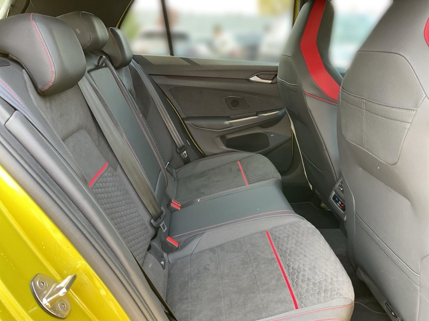 Volkswagen Golf 8 VIII Clubsport 2.0 TSI - Samsaru's Car Outlet