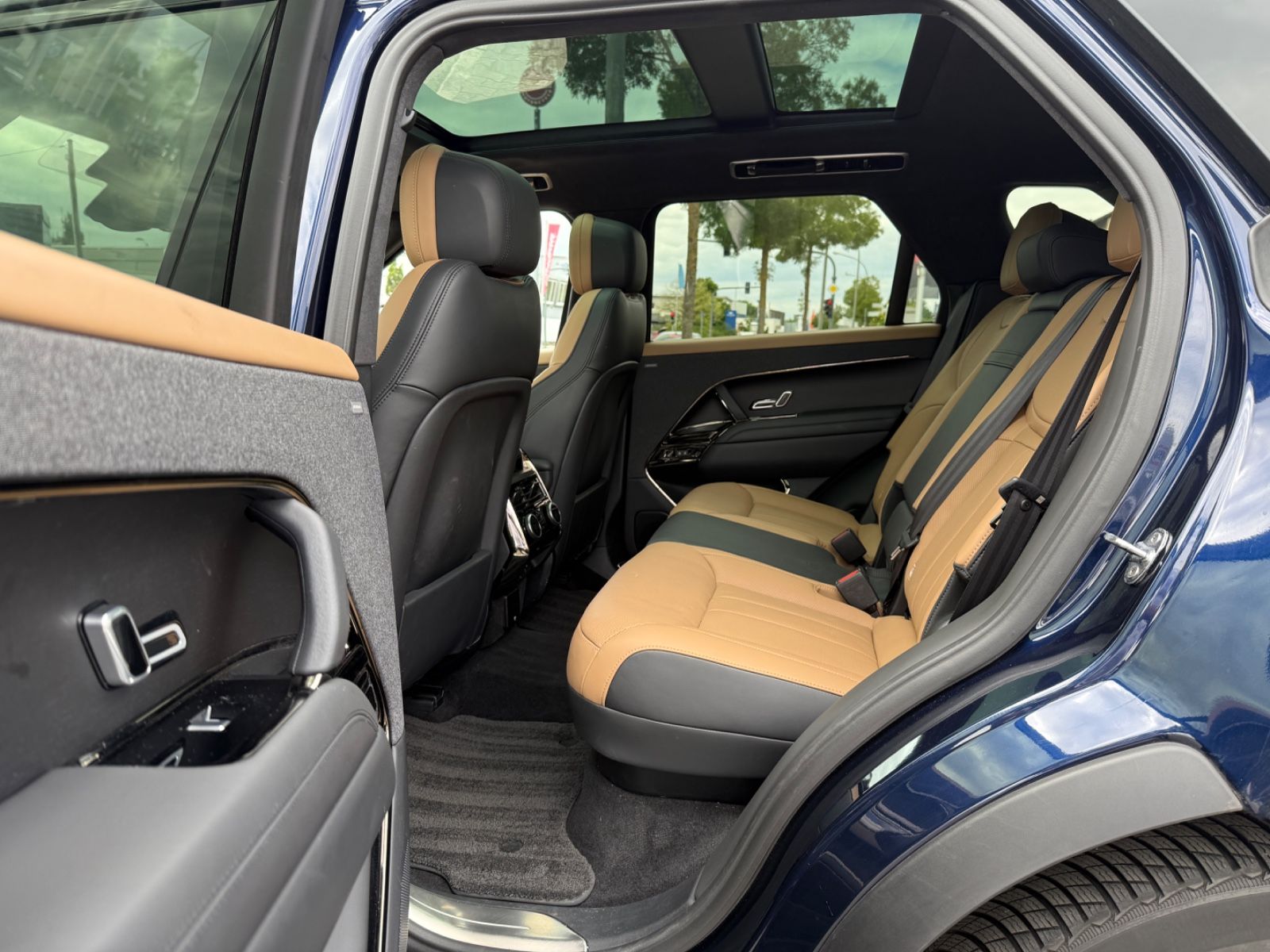 Range Rover Sport Autobiography - Samsaru's Car Outlet
