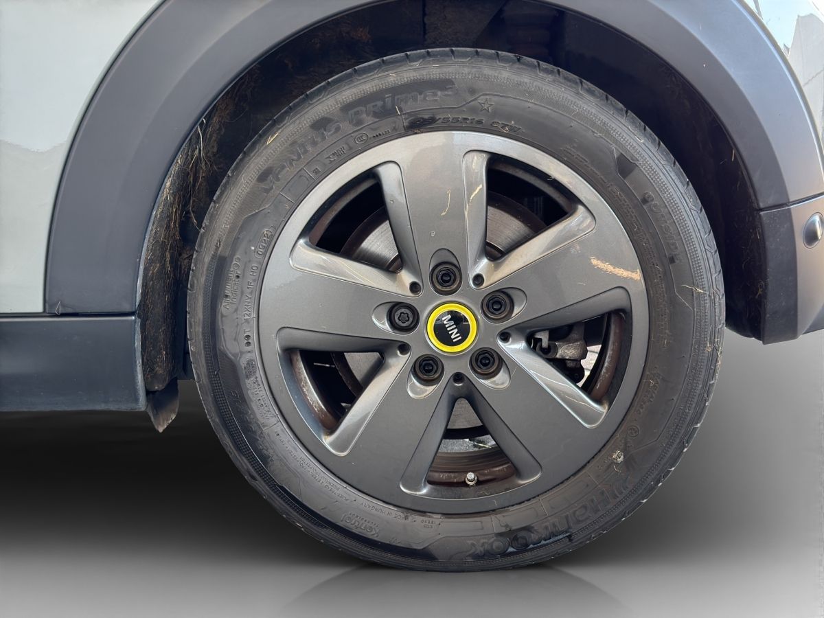 MINI Cooper SE - Samsaru's Car Outlet
