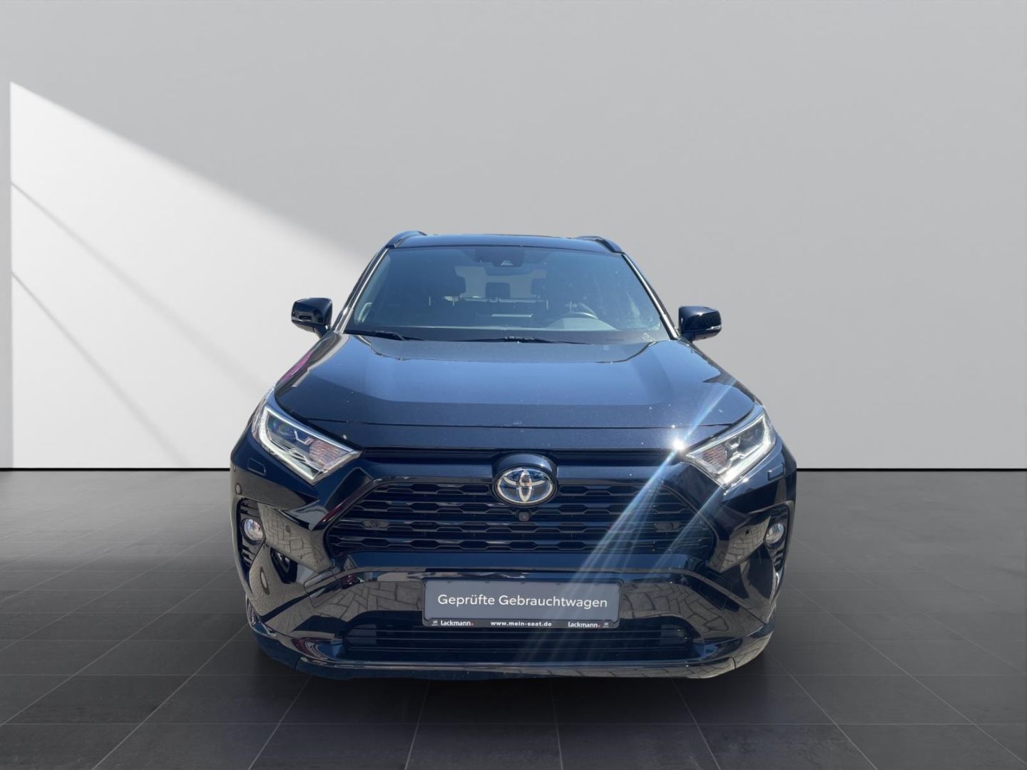 Toyota RAV 4 2.5 Hybrid 4x4 Black Edition - Samsaru's Car Outlet