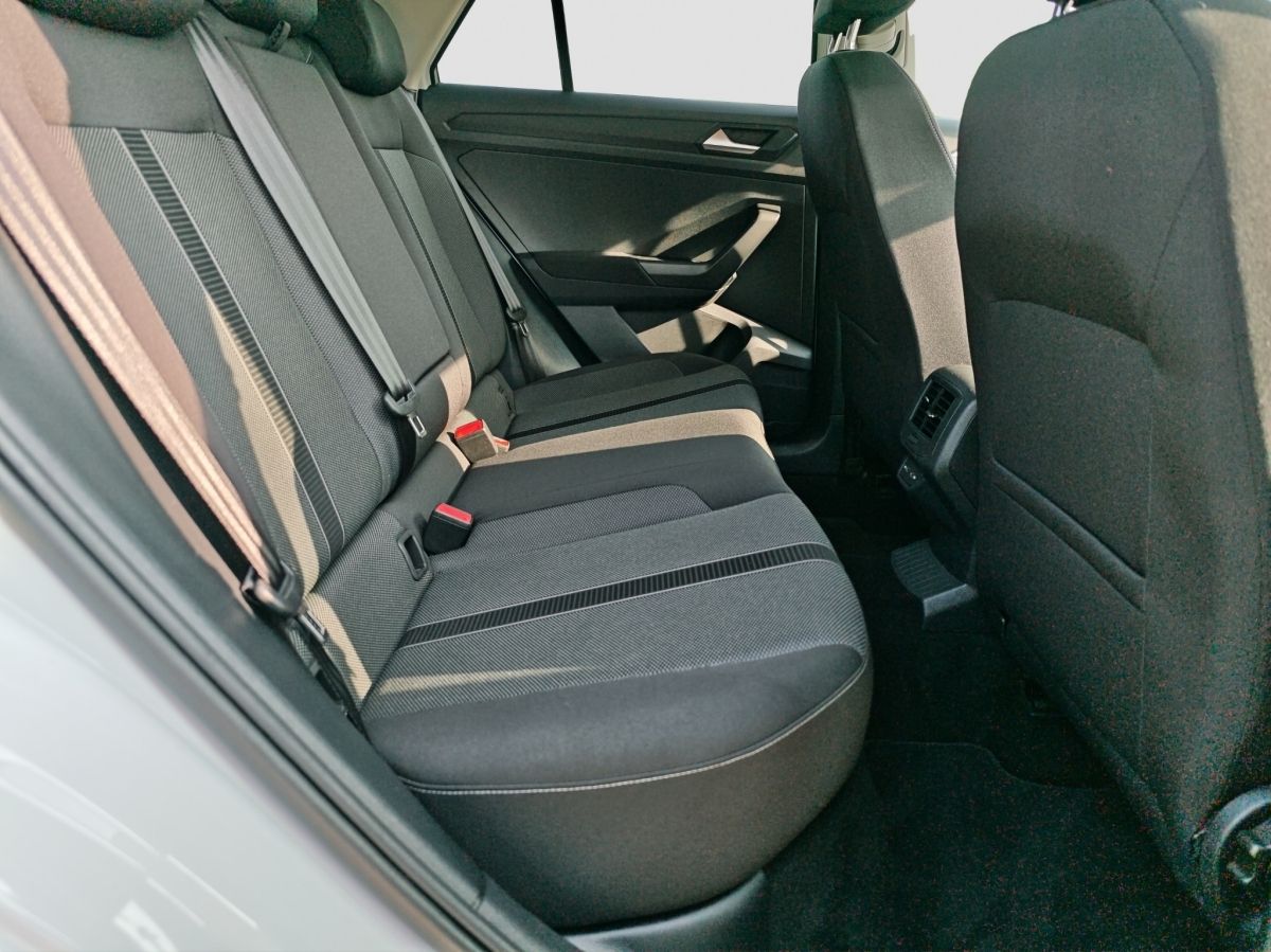 Volkswagen T-Roc LIFE 1.0 TSI - Samsaru's Car Outlet