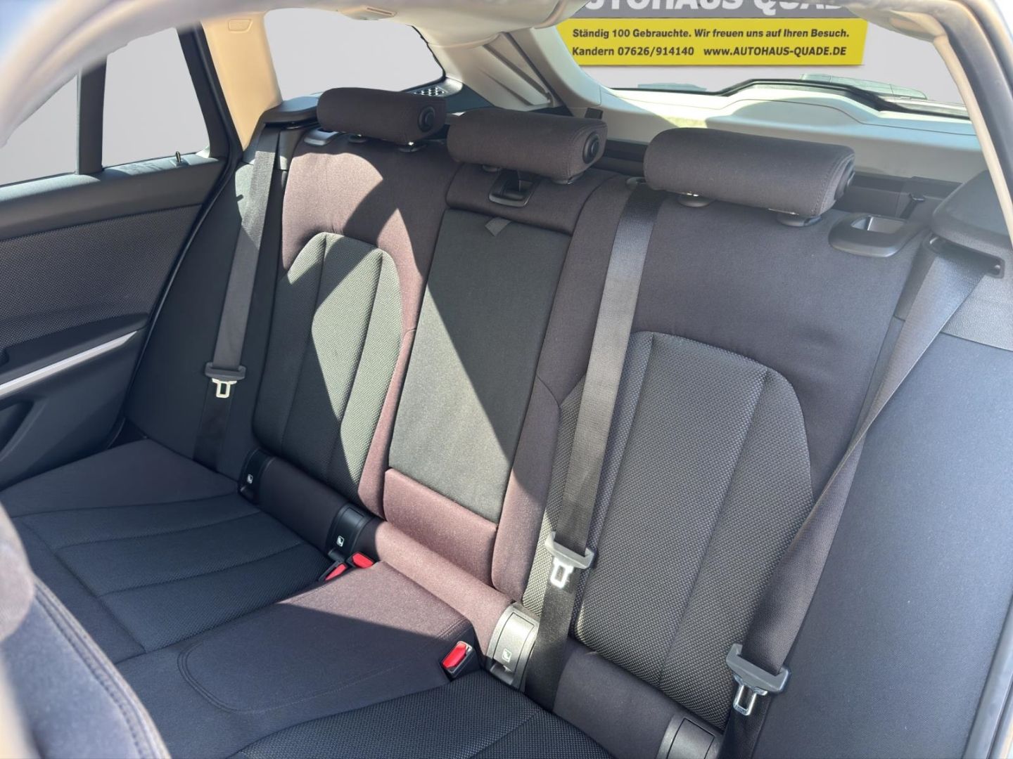 BMW 320 xDrive Advantage - Samsaru's Car Outlet