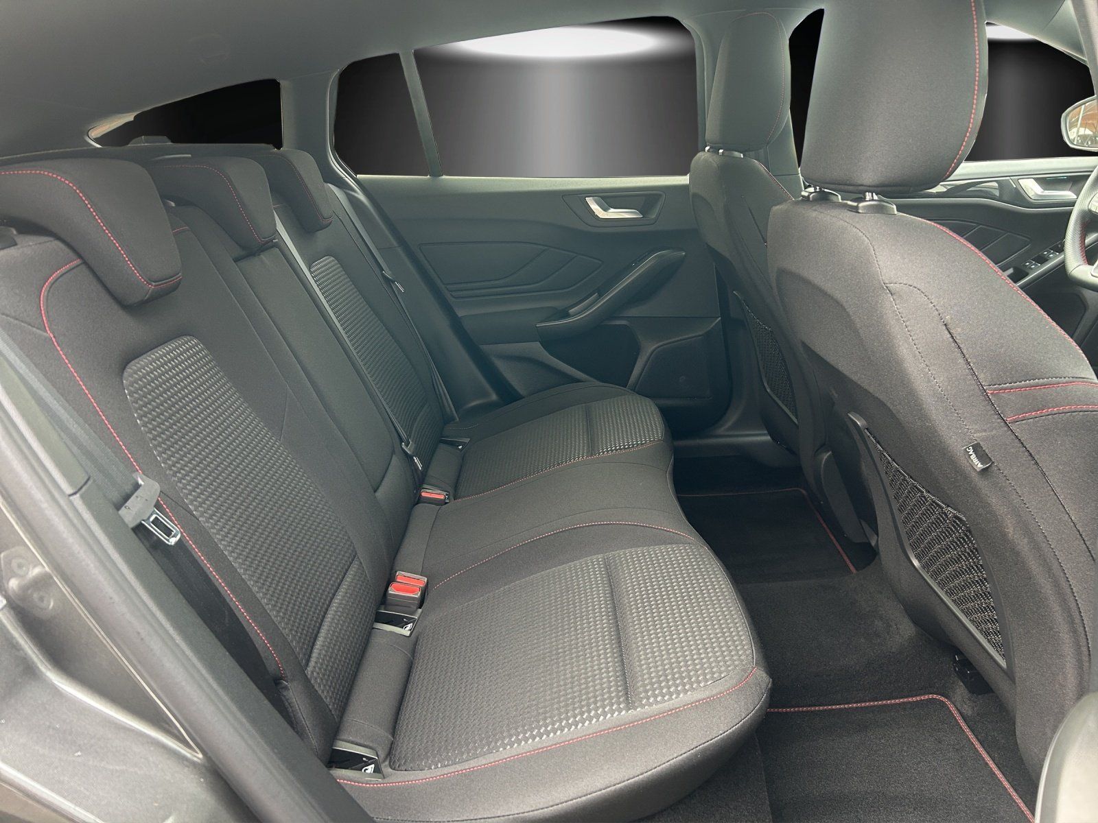 Ford Focus 1.0 ST-Line X Aut./LED/ACC/KAMERA/NAVI/SHZ