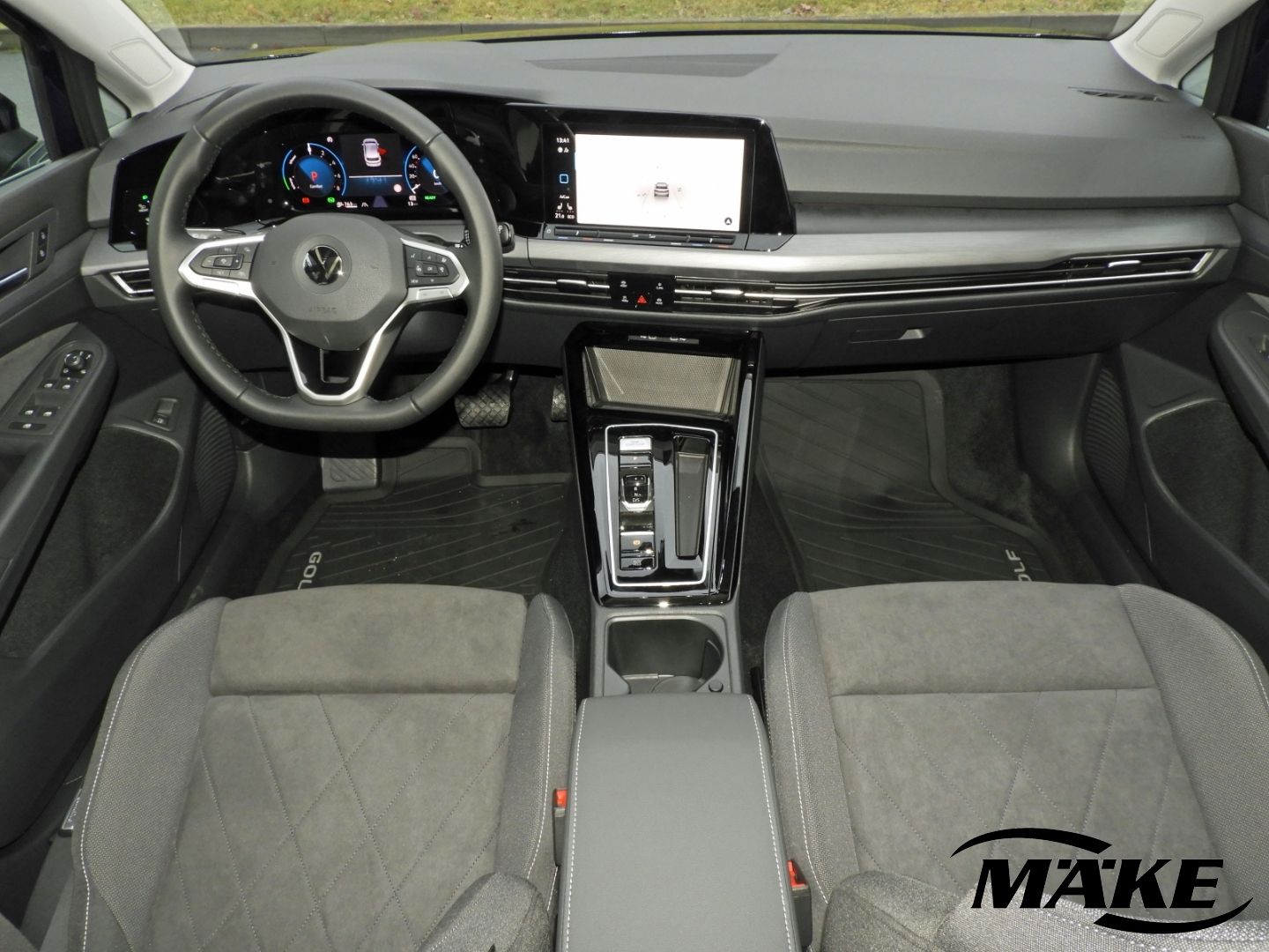 Volkswagen Golf Style 1.4 TSI eHybrid - Samsaru's Car Outlet