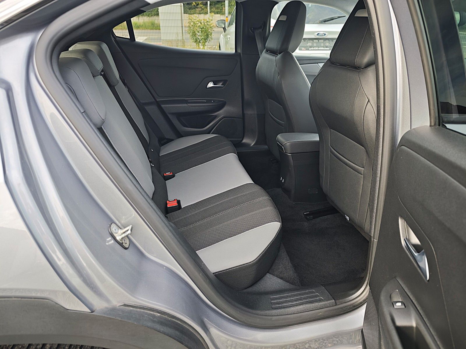 Opel Mokka B 1.2 Turbo - Samsaru's Car Outlet