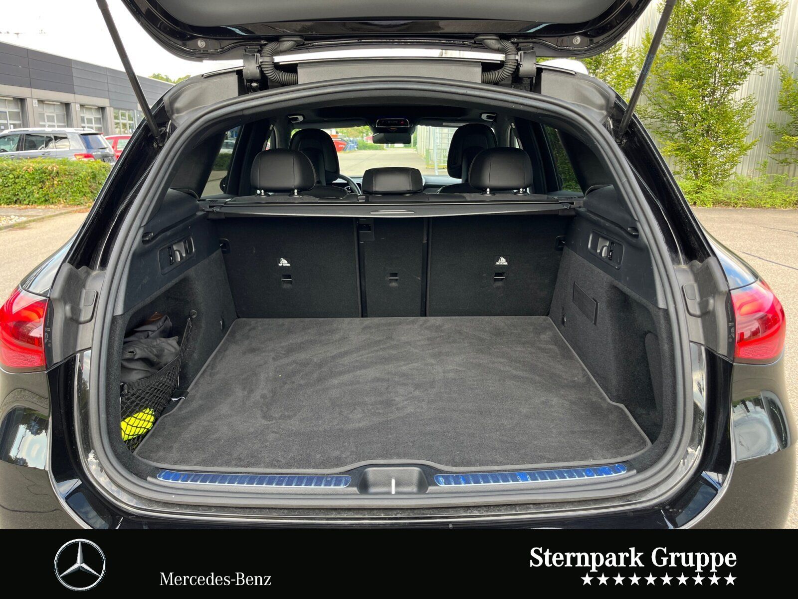 Mercedes-Benz GLC 300 4M AMG Premium Plus +DISTRO+AHK+PSD+HuD+