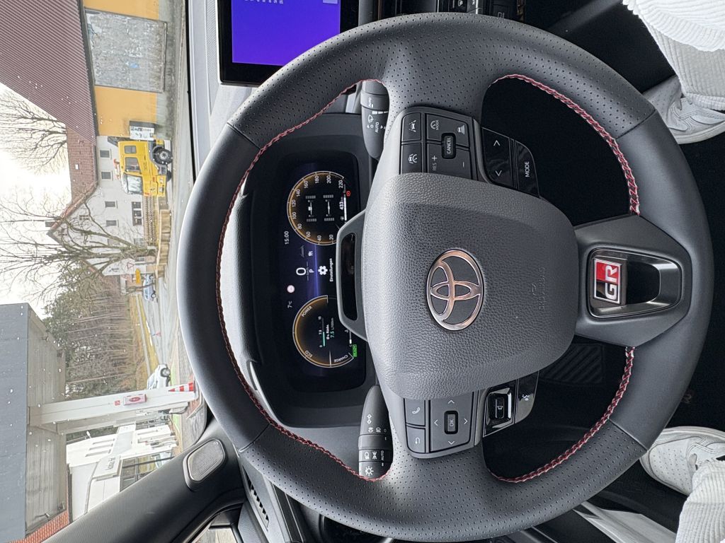 Toyota C-HR 2.0 Hybrid AWD GR SPORT Premiere