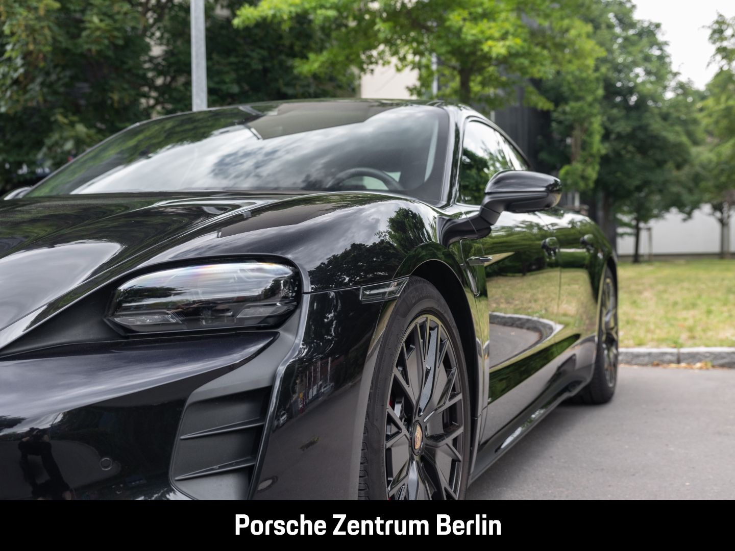 Porsche Taycan GTS BOSE Rückfahrkamera Panoramadach LED
