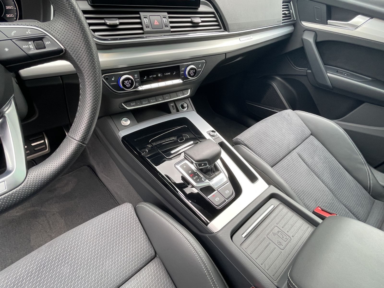 Audi Q5 40 TDI qu S line Matrix B&O Pano HuD AHK 360