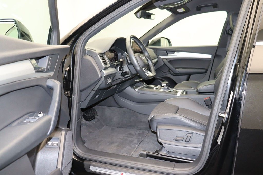 Audi Q5 50 TFSI e quattro S line - Samsaru's Car Outlet
