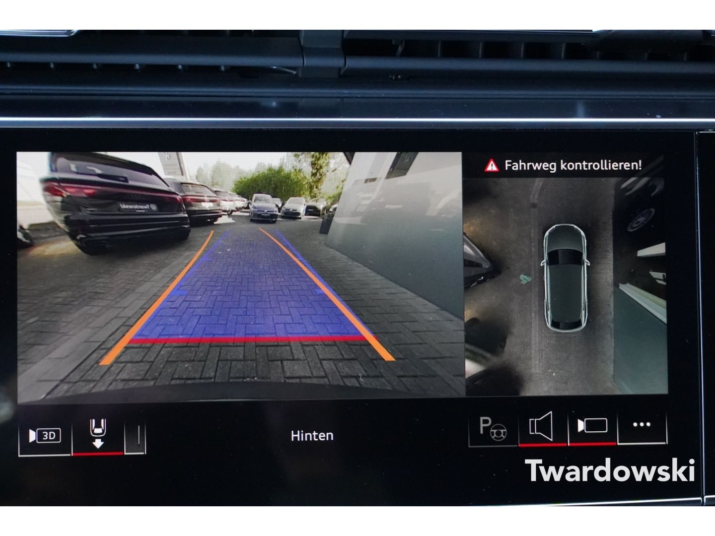 Audi Q8 S line Pano HUD Matrix 23'' B&O AHK 360°