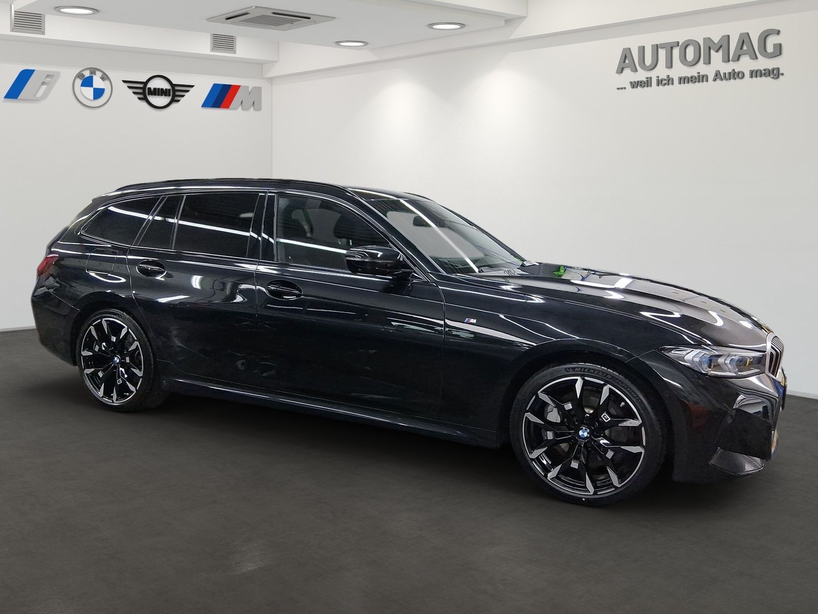BMW 330i xDrive Touring*M-Sport*DrivAss*ParkAssPlus*