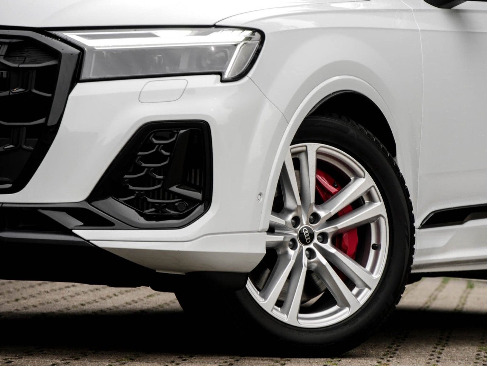 Audi Q7 60 quattro HYBRID S LINE PANO AHK 360CAM LM21