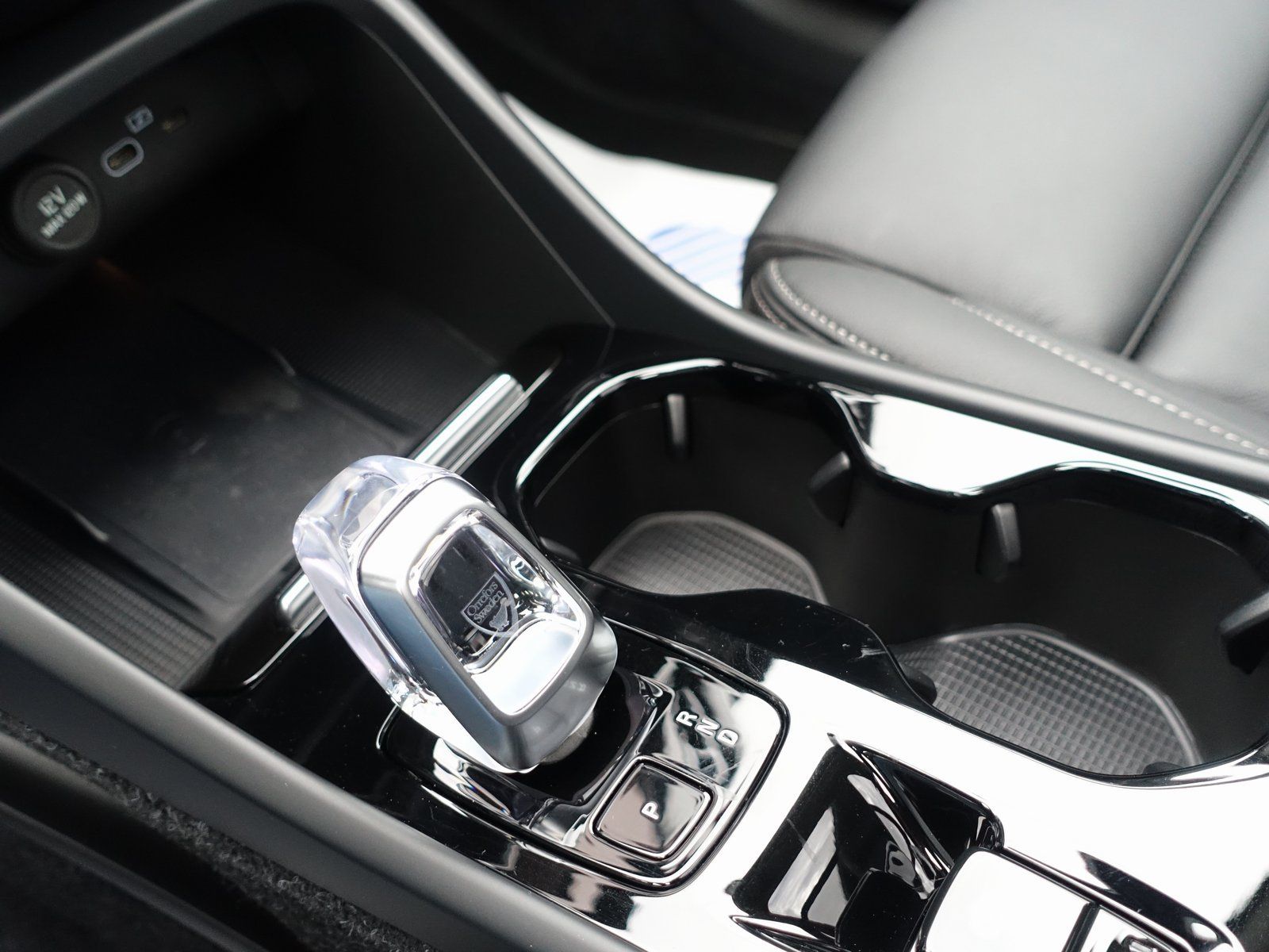 Volvo XC40 Ultra B4 Dark - Samsaru's Car Outlet