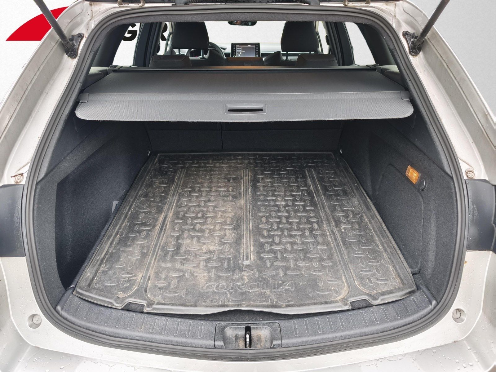 Toyota Corolla Touring Sports 2.0 Hybrid Team D *Allwet - Samsaru's Car Outlet