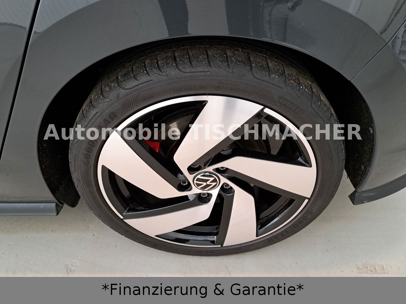 Volkswagen Golf VIII DSG - Samsaru's Car Outlet