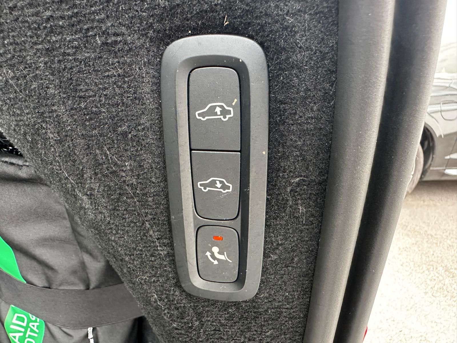 Volvo XC90 T8 Ultra Dark Plug-In AWD,LUFT,Massage,360°