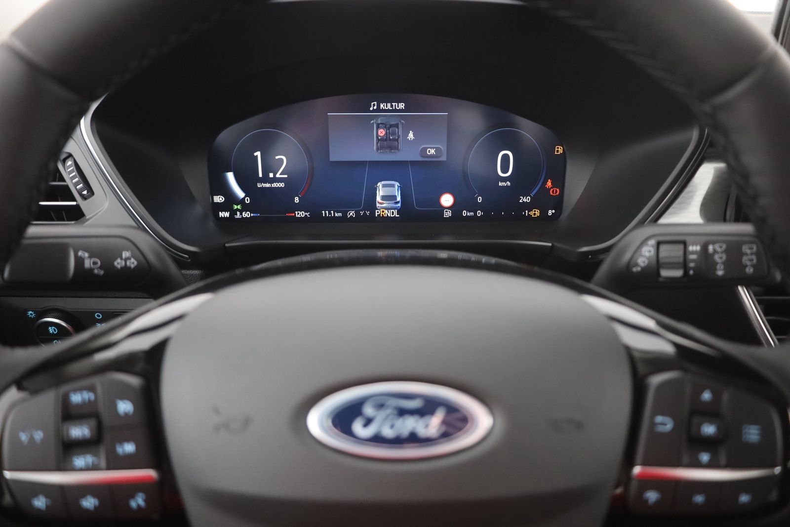 Ford Kuga 1.5 EB Titanium - Samsaru's Car Outlet