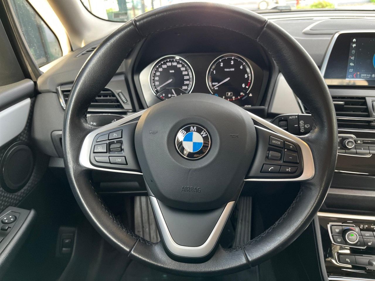 BMW 218d Active Tourer Advantage - Samsaru's Car Outlet