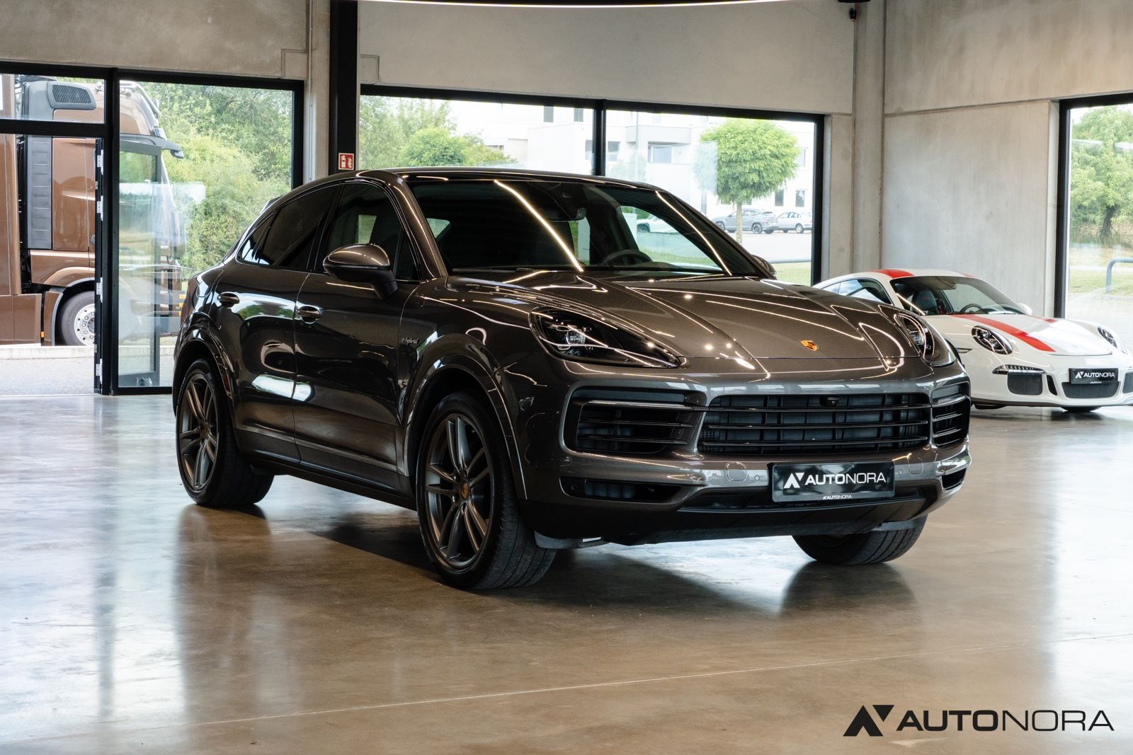 Porsche Cayenne Coupe E-Hybrid Sportabgas / Luftfederung