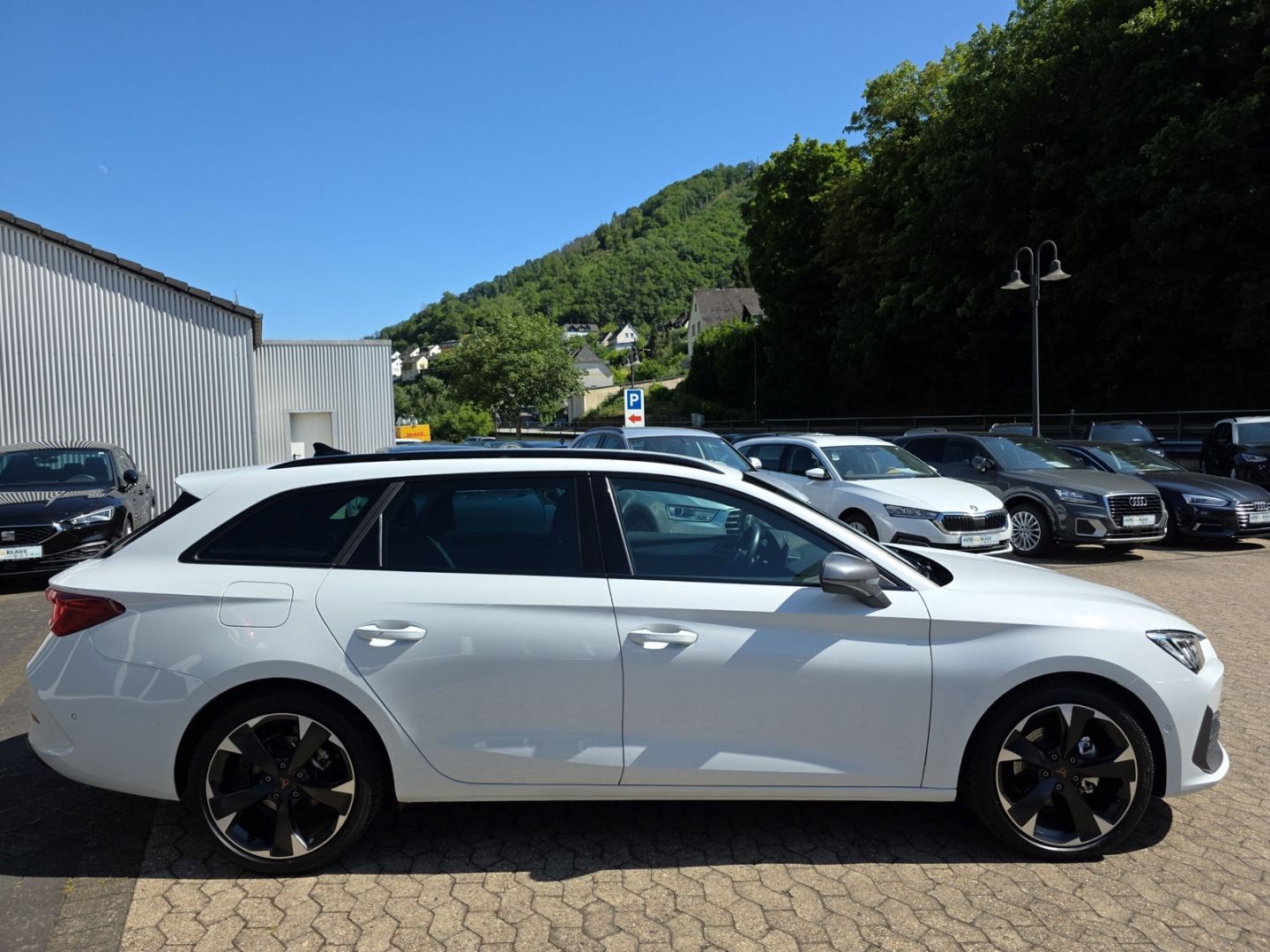 Cupra Leon Sportstourer 1.5 eTSI - Samsaru's Car Outlet