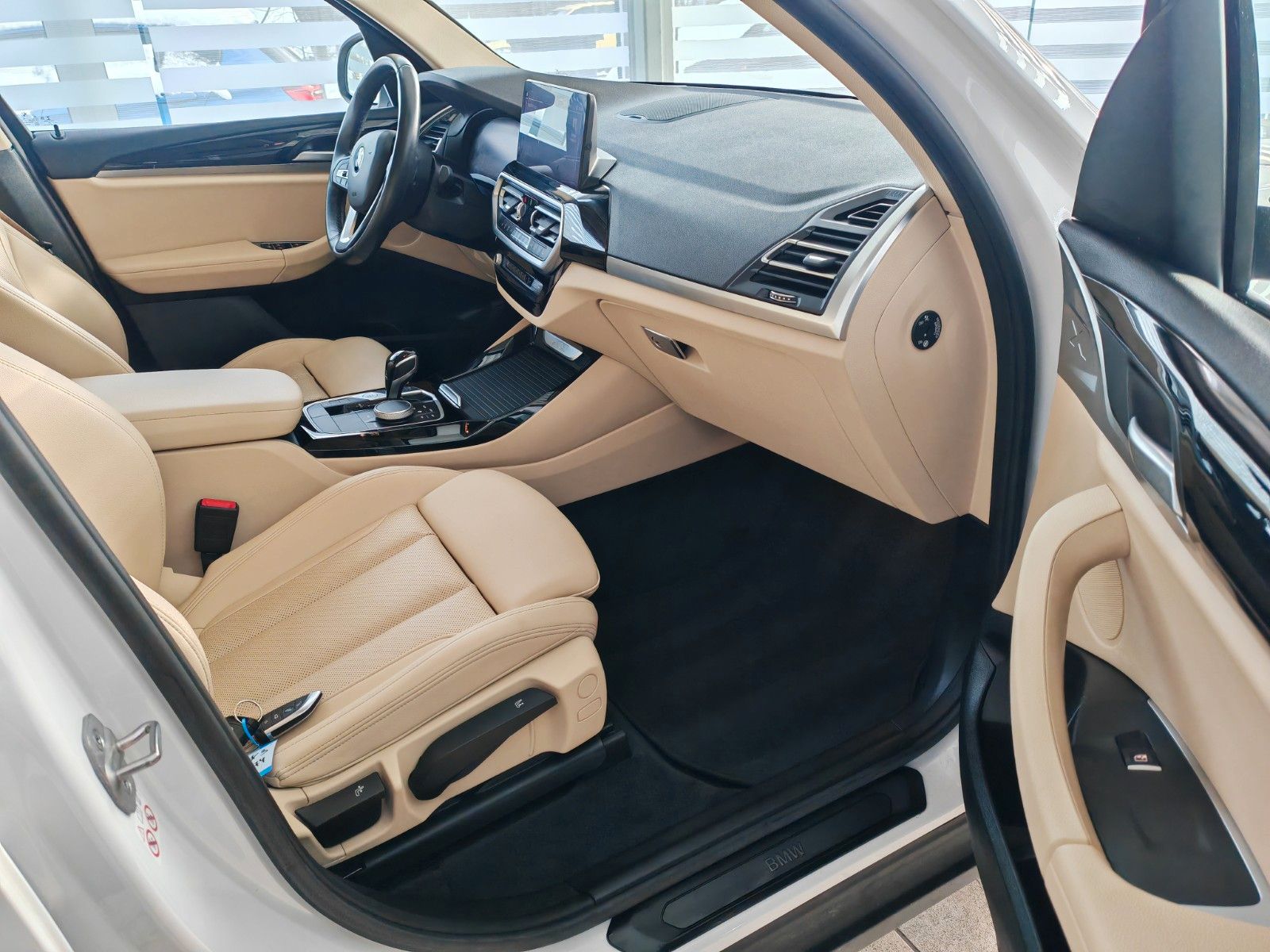 BMW X3 xD20d FACELIFT LASER KAMERA AHK Unfallfrei