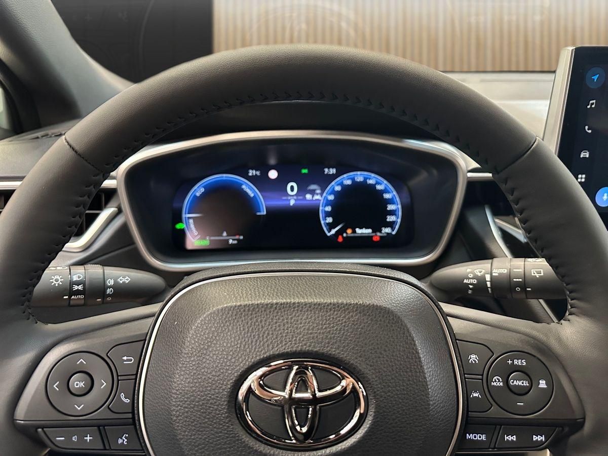 Toyota Corolla Cross 2.0 Hybrid Team D + Premiumpaket