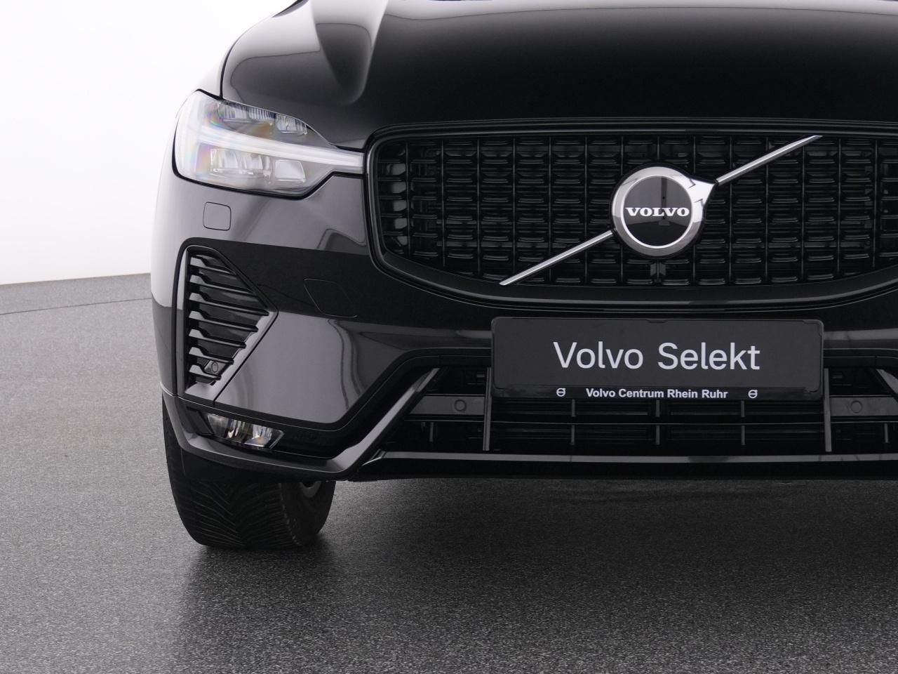 Volvo XC60 B5 AWD PLUS DARK AHK+H&KSOUND+PANO+MEMORY+