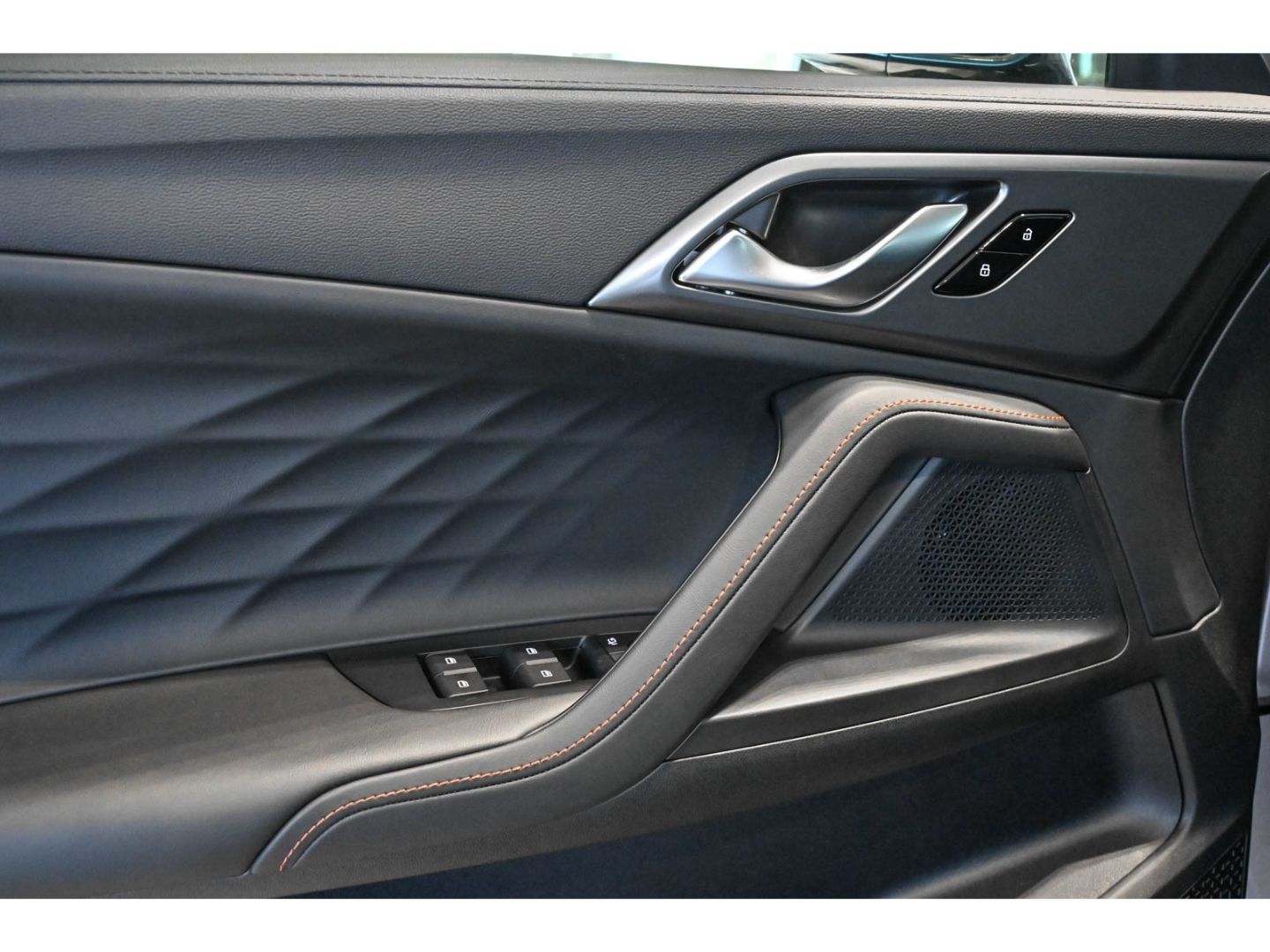 MG HS PHEV LUXURY+ALLWETTER+ Digitales Cockpit+ 360