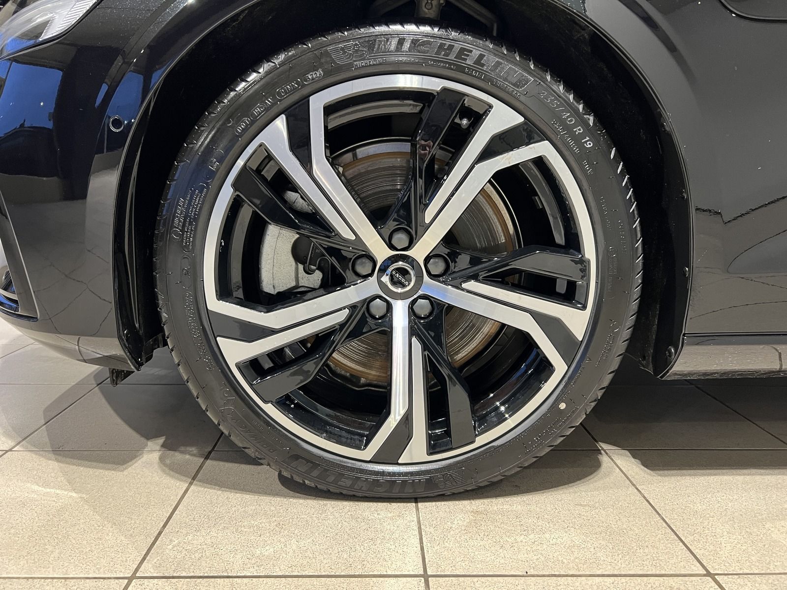 Volvo V60 T6 Plus Dark Recharge AWD ACC Pano AHK 360°