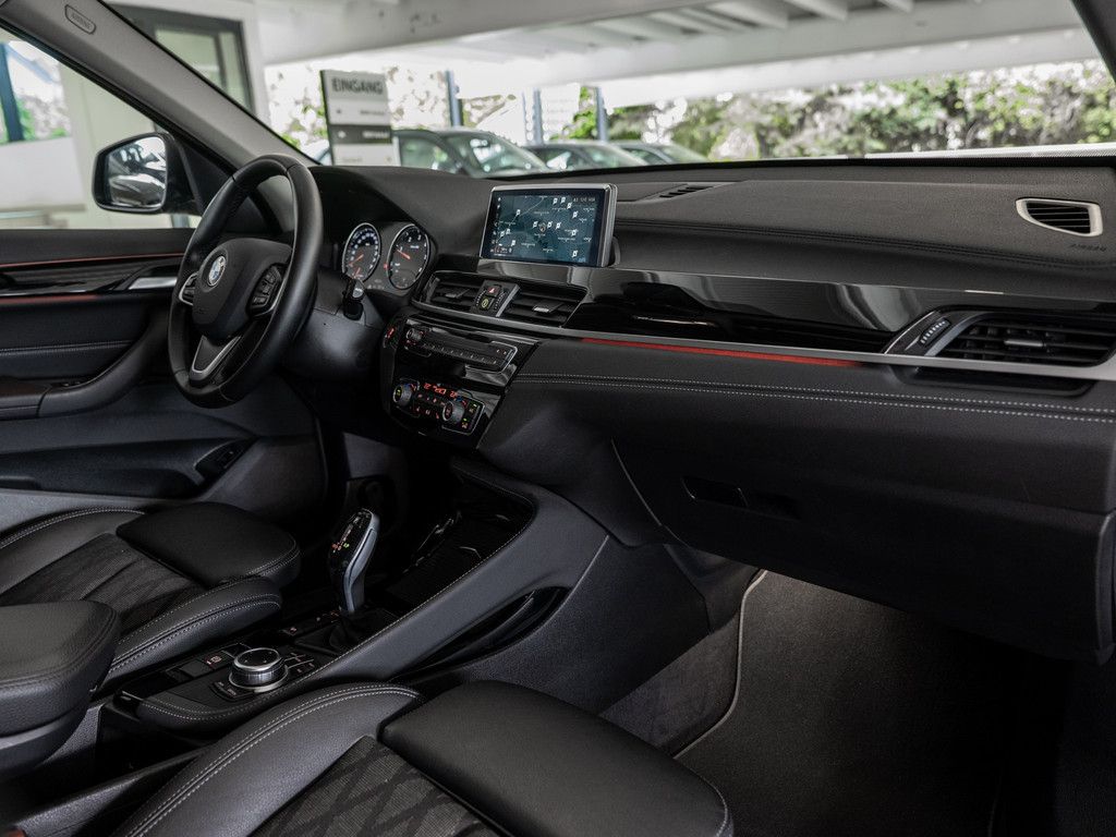 BMW X1 xDrive 20d X-Line - Samsaru's Car Outlet