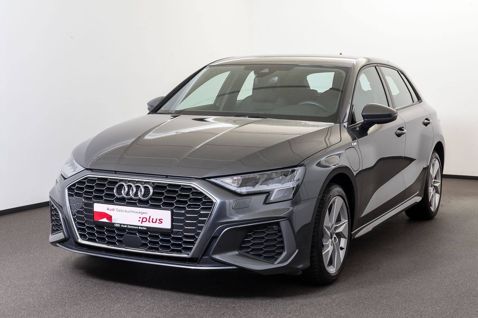 Audi A3 Sportback TFSI e S line - Samsaru's Car Outlet