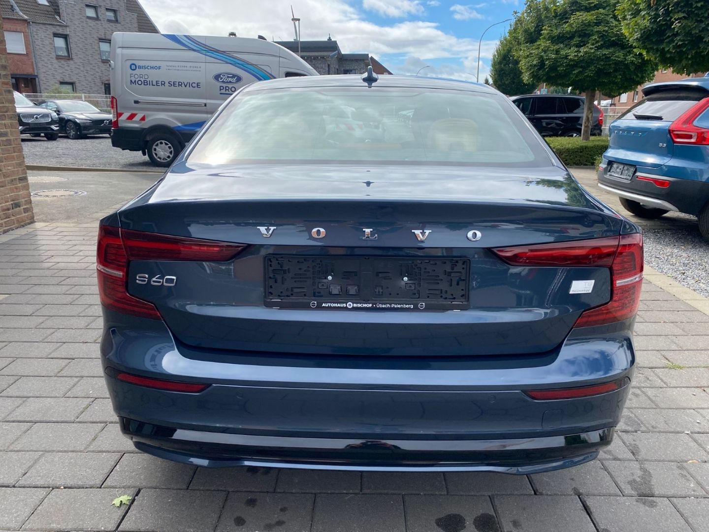 Volvo S60 T8 Ultimate Dark Plug-In Hybrid AWD 360 Bowe
