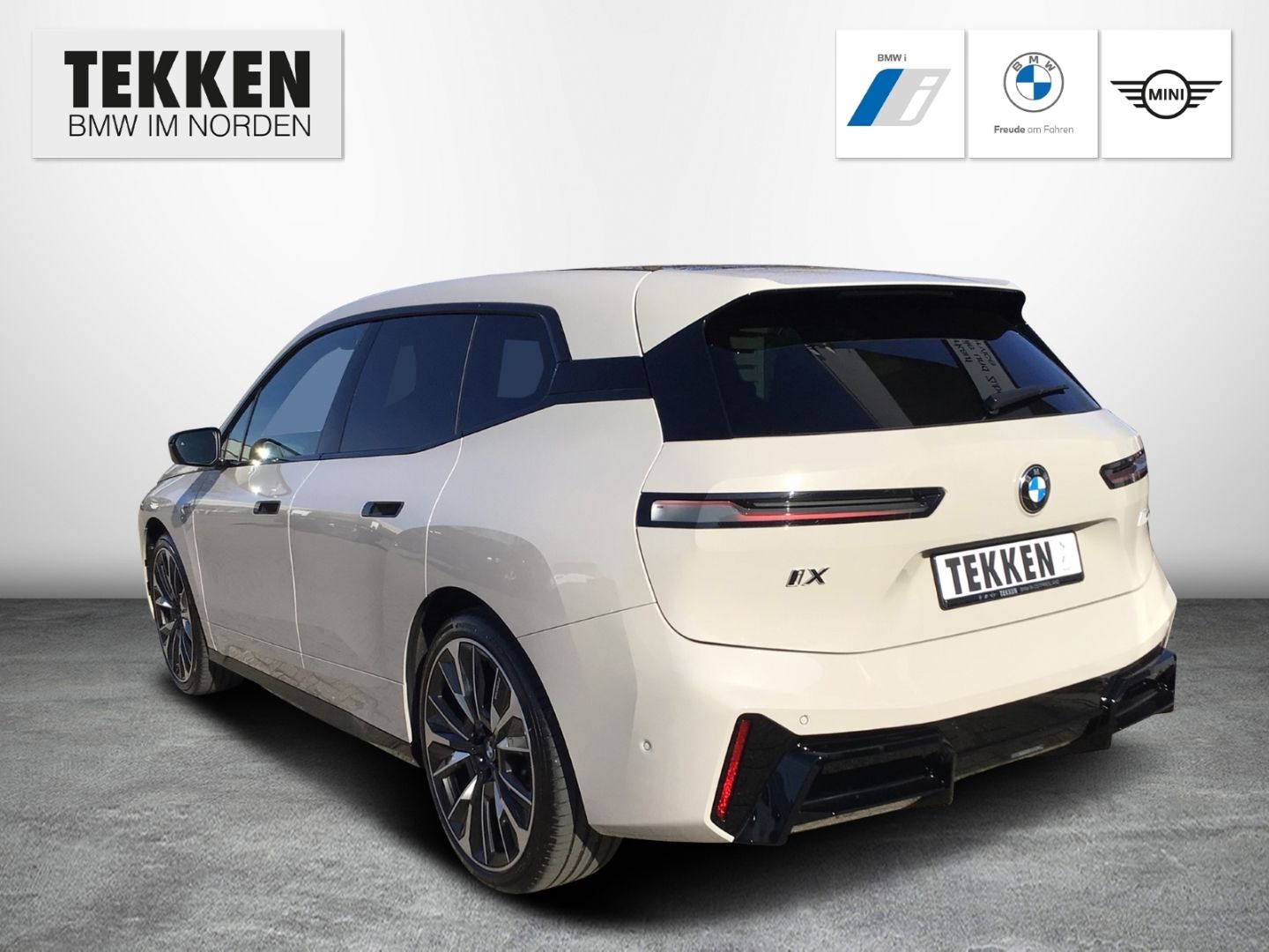 BMW iX M70 xDrive AHK/ACC/Panorama/Autobahnassistent