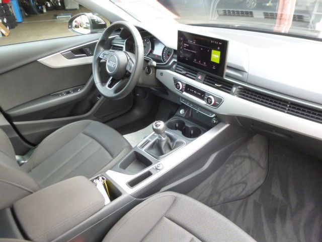 Audi A4 Avant 35 TFSI - Samsaru's Car Outlet