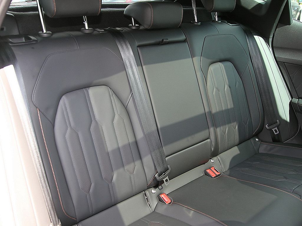 Cupra Formentor 2.0 TSI VZ 4Drive NAVI PANO AHK LEDER