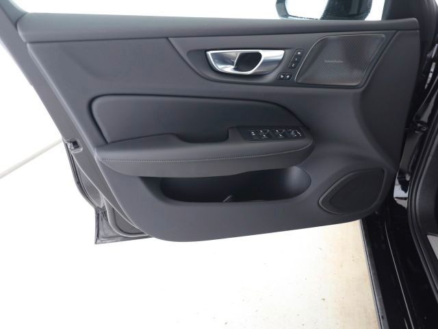 Volvo S60 B4 Lim. Plus Dark ACC BLIS H&K 19"LMF
