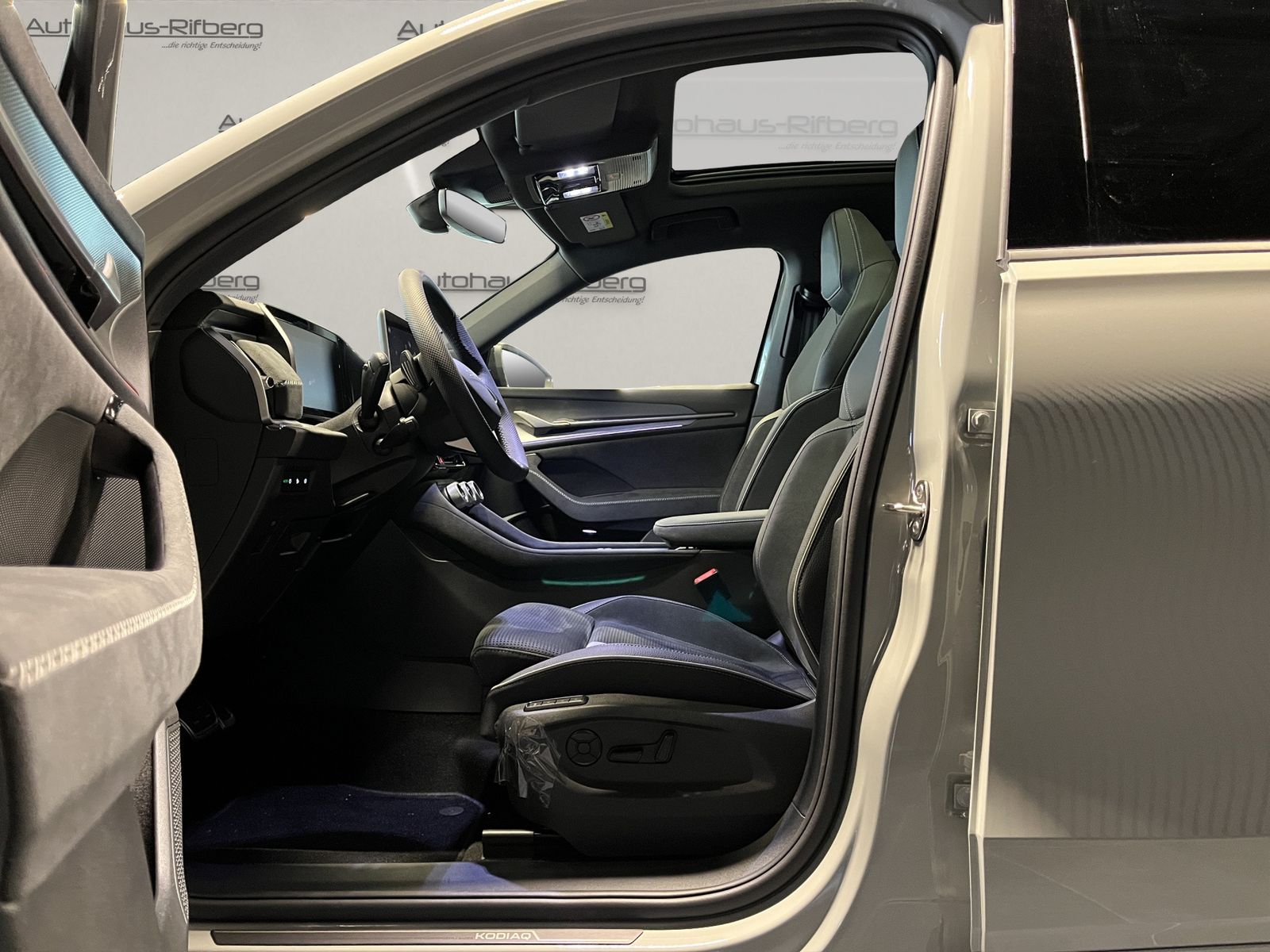 Skoda Kodiaq 2.0 TDI4x4Sportline/7S/AHK/PANO/20Z/HUD