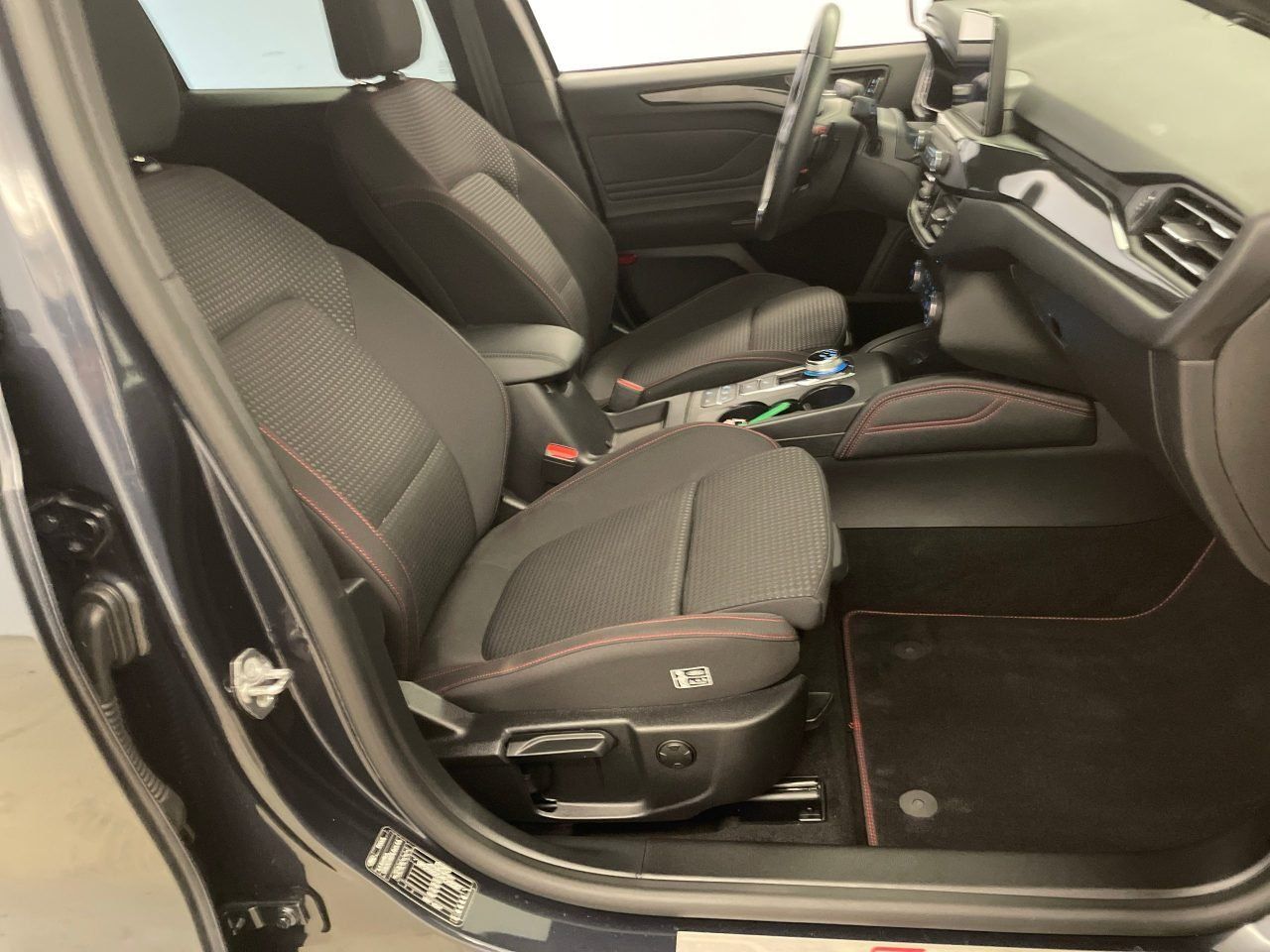 Ford Focus 2.0 EcoBlue ST-Line X - Samsaru's Car Outlet