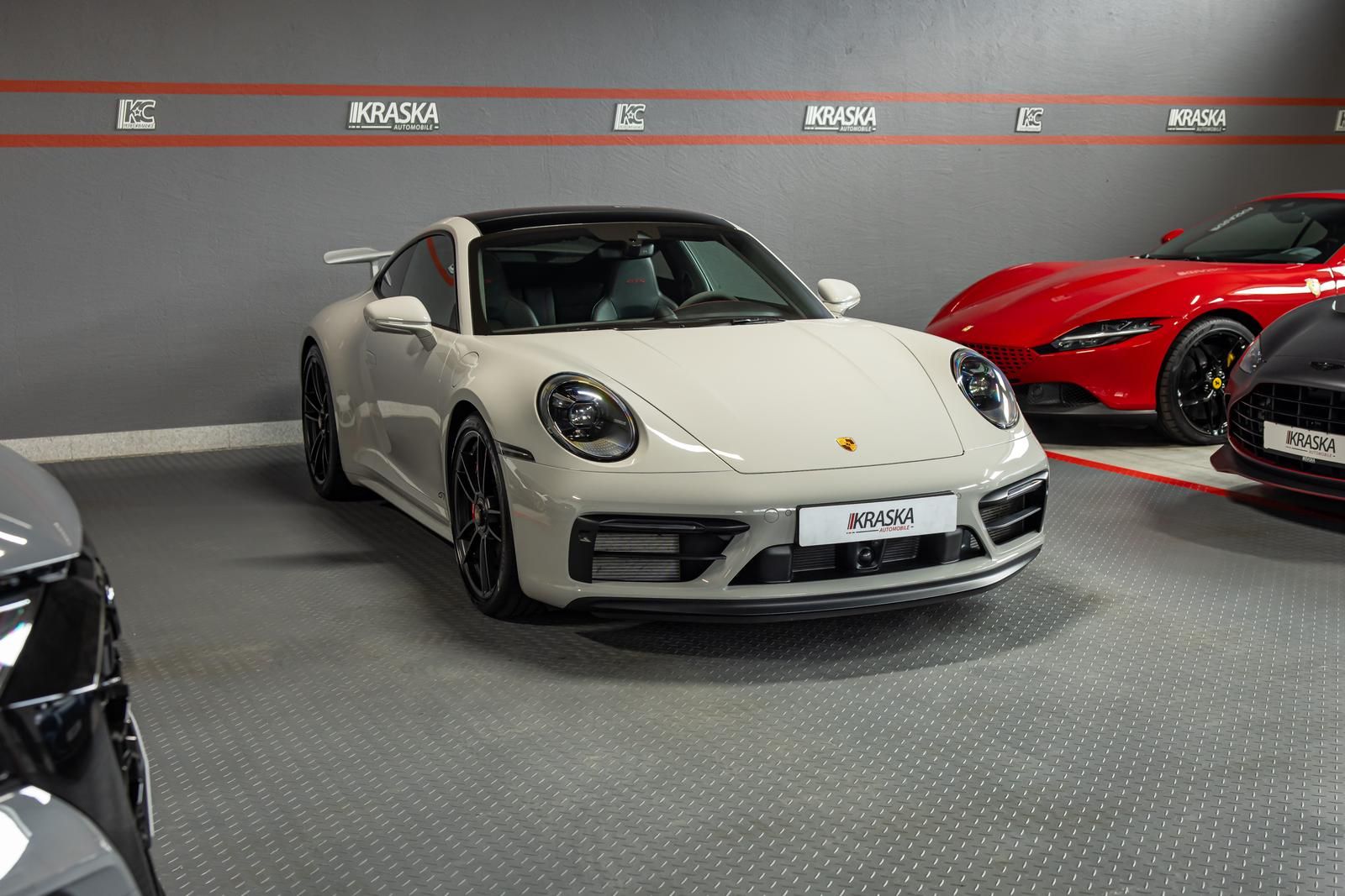 Porsche 911 Carrera 4 GTS Coupe PDLS+ BOSE PANO AERO-KIT