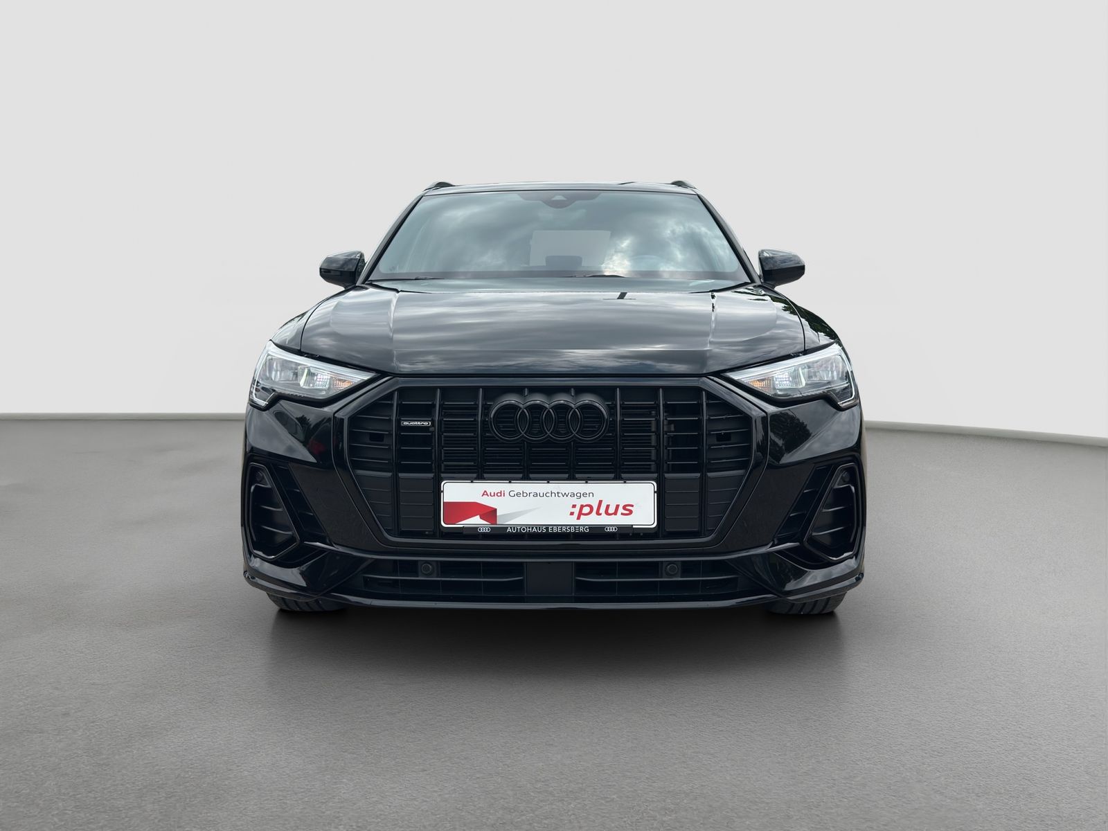 Audi Q3 S line 40 TFSI quattro - Samsaru's Car Outlet
