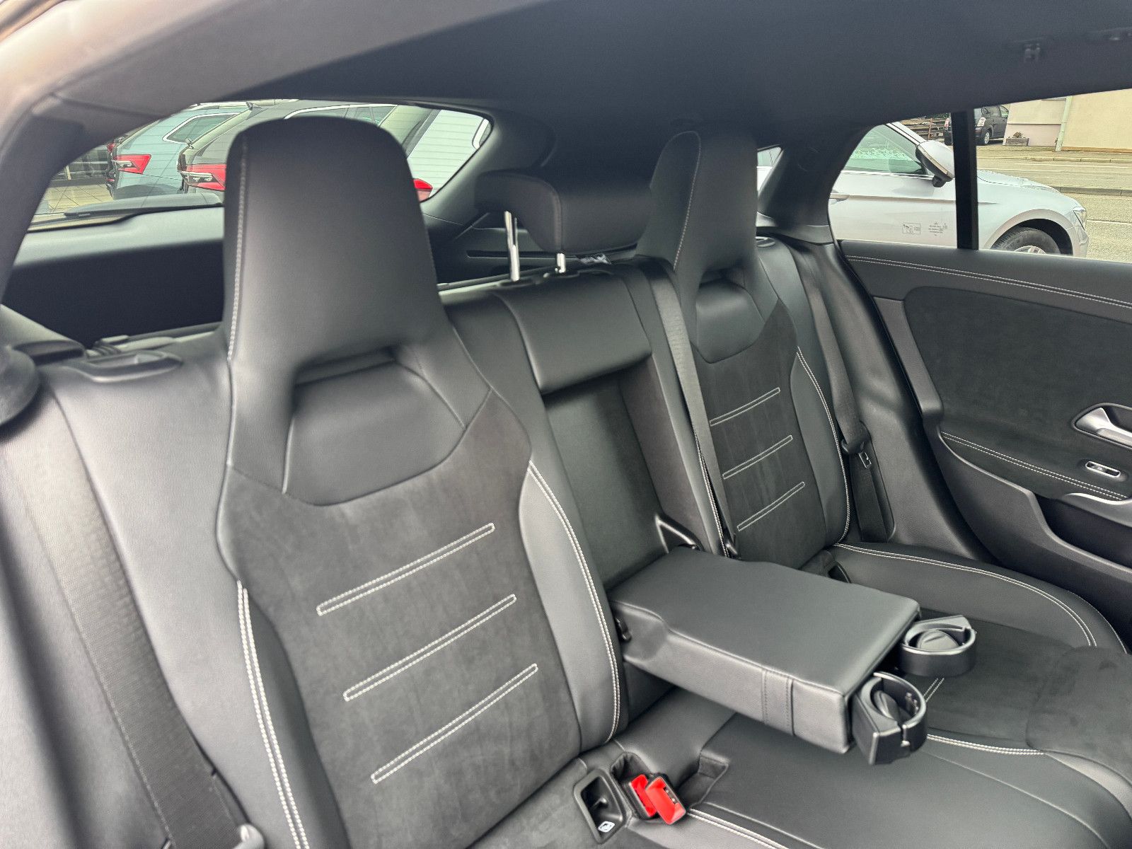 Mercedes-Benz CLA 200 d 4M EDITION AMG LINE - Samsaru's Car Outlet