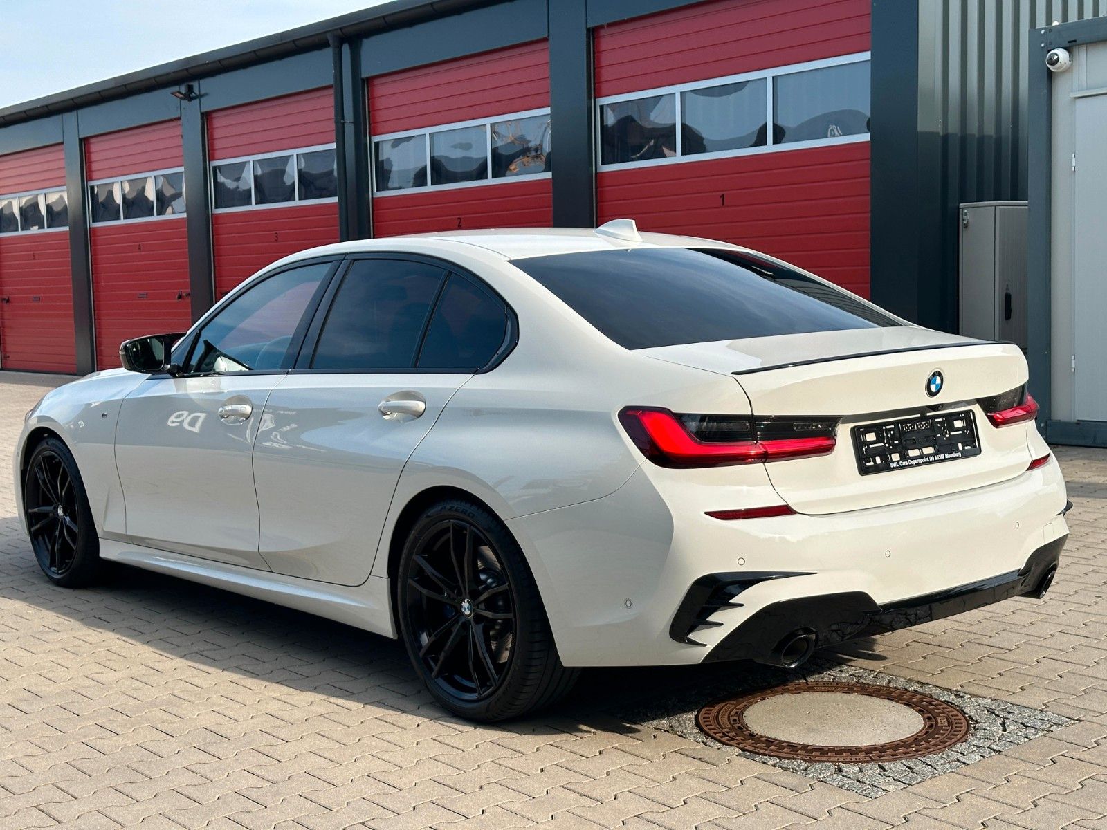 BMW 330d M Sport - Samsaru's Car Outlet