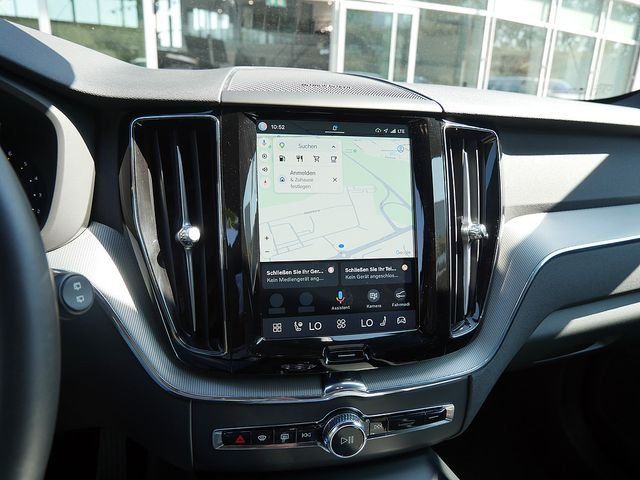 Volvo XC60 B4 Plus Dark SHZ H/K HGSD NAVI FACEL. LED