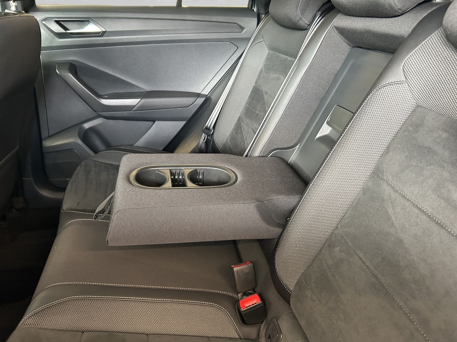 Volkswagen T-Roc 1.5 TSI Style Black - Samsaru's Car Outlet