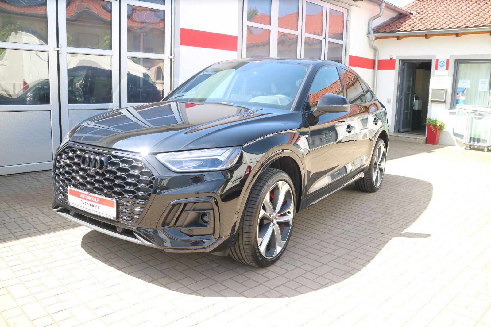 Audi Q5 Sportback 40 TDI quattro S line - Samsaru's Car Outlet